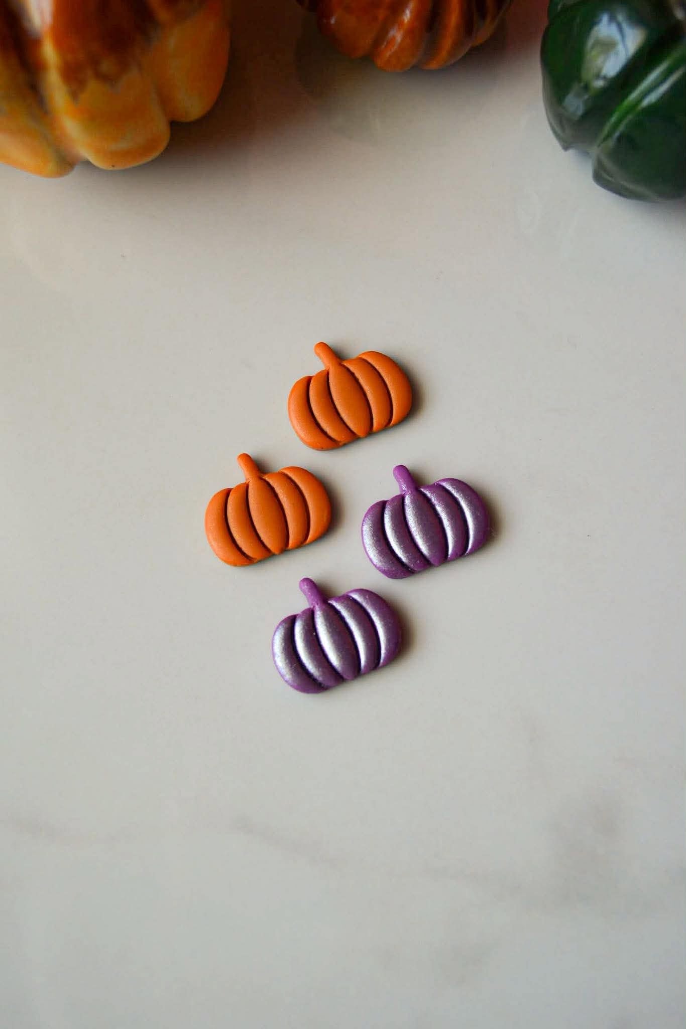 Tiny Pumpkin Stud